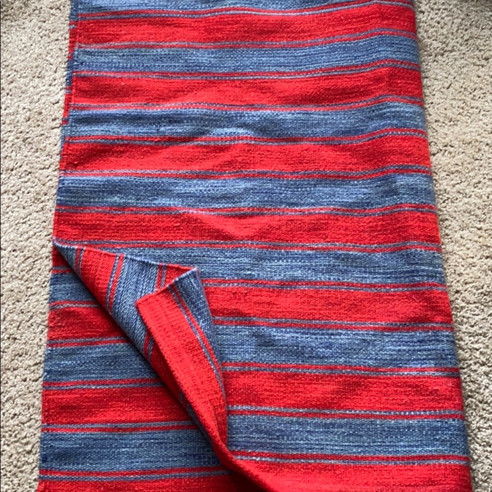 Like new Pottery Barn Table Throw